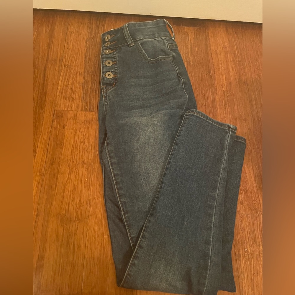 Size 4 extreme high rise, curvy skinny jeans, multiple buttons